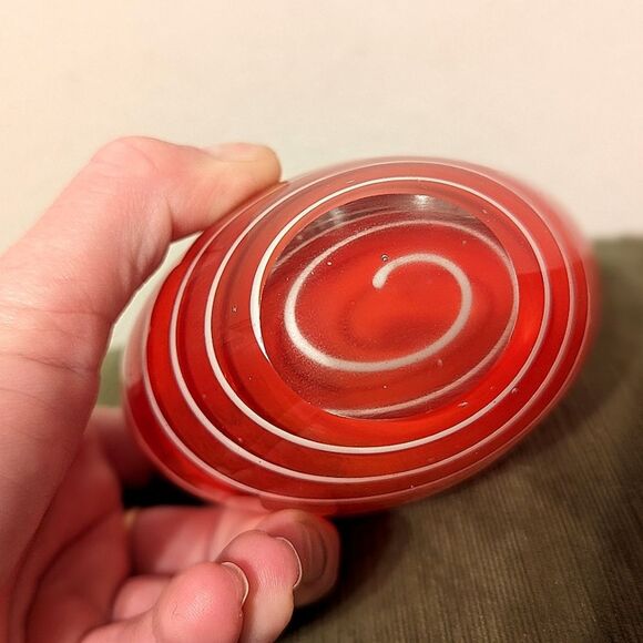 Red Art Glass Bud Vase Heart Shaped White Swirl Paperweight Pen Holder Murano - Picture 5 of 8